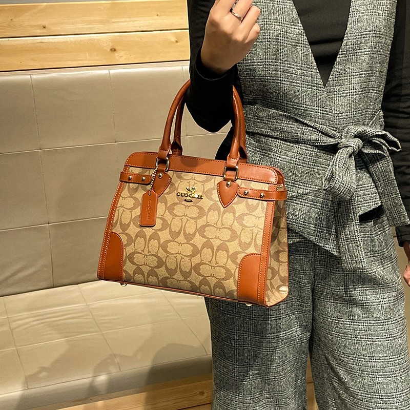 Classic Elegant Crossbody Bag  - огляд і ціна Luxury Bags Made In China