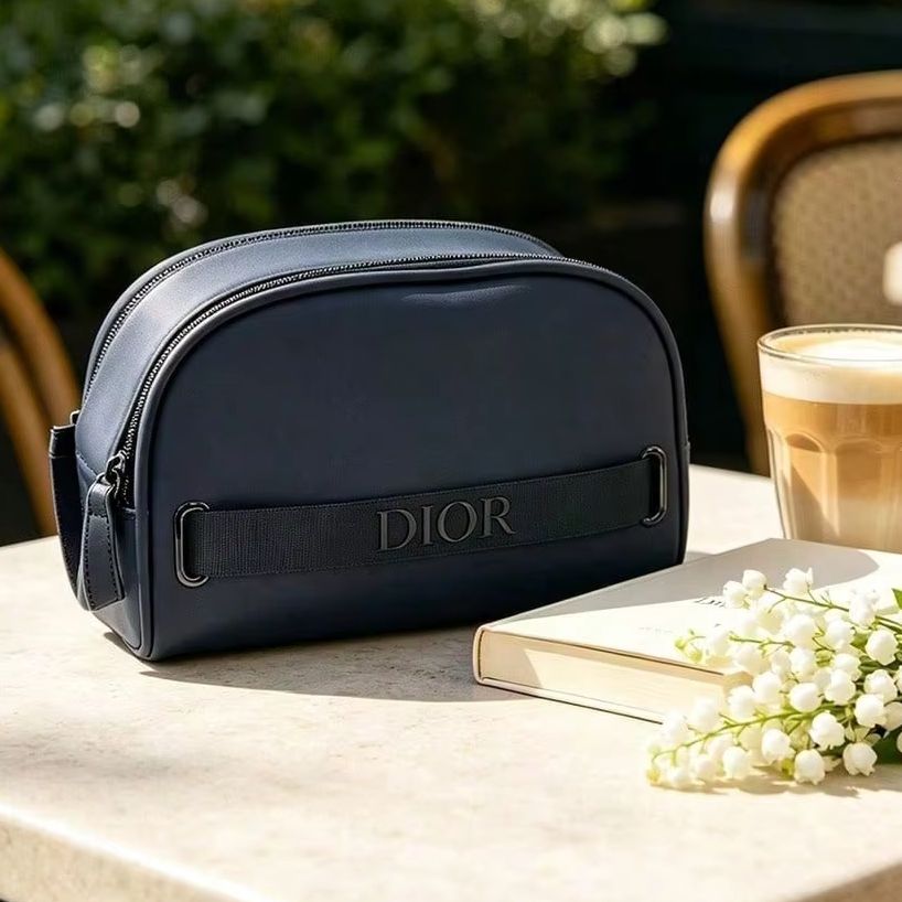 Dior Navy Blue Half Moon Cosme - огляд і ціна Luxury Bags Dior