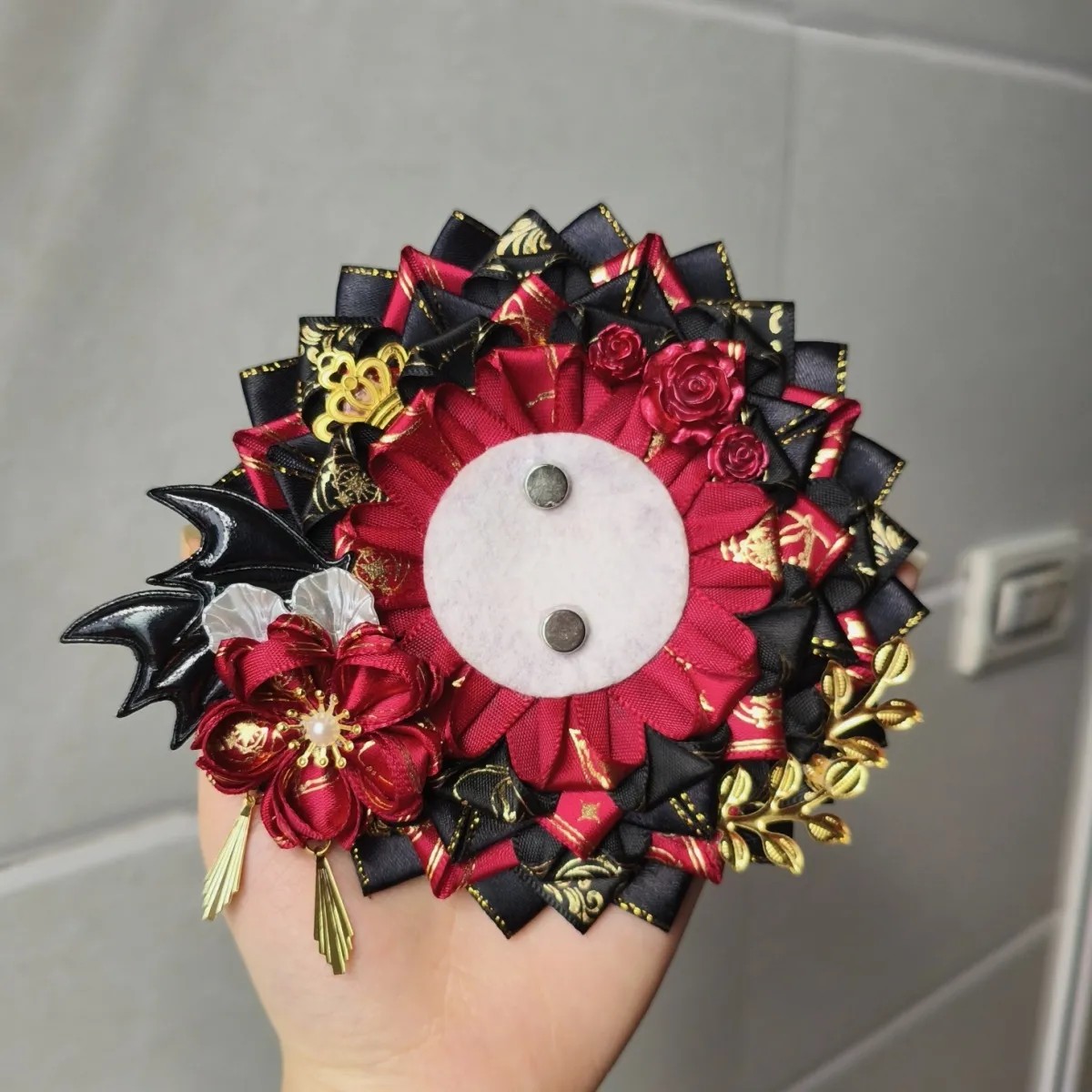 Hand Made Luxury Badge Holder  - огляд і ціна Luxury Bags Made In China