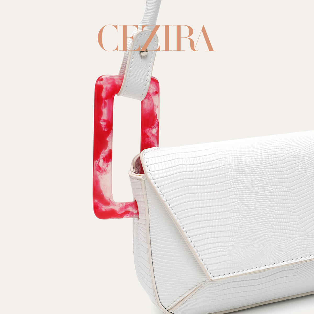 CR Big Square Buckle Pleated T - огляд і ціна Luxury Bags That Are Vegan